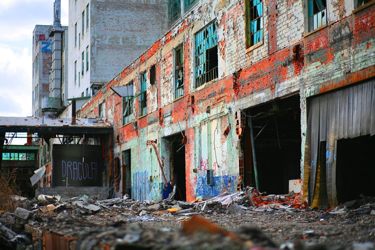 Urban Decay - Fisher Body 21 Plant Detroit, Michigan