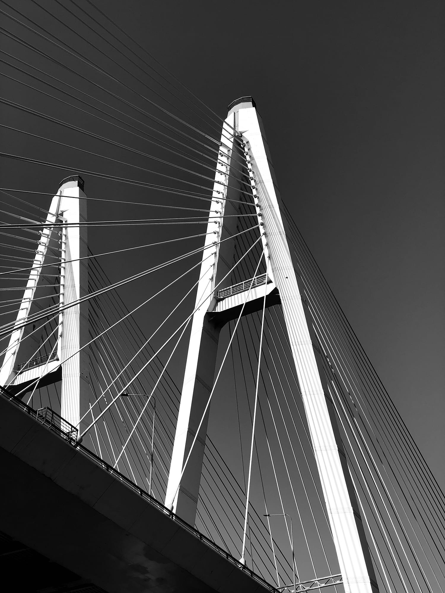 9 Expert Tips for Photographing Bridges & Capturing Architecture at Night