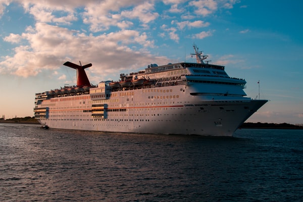 Cruise ship picture