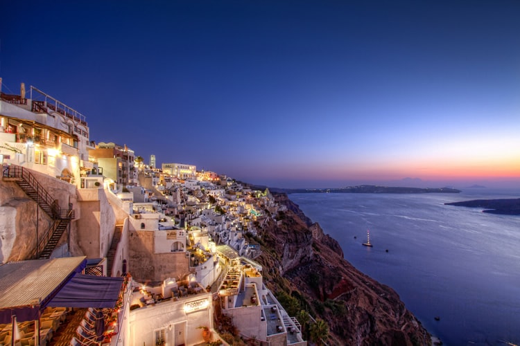 Nightlife in Fira