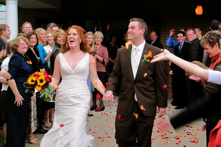 10 Tips For Candid Wedding Photography