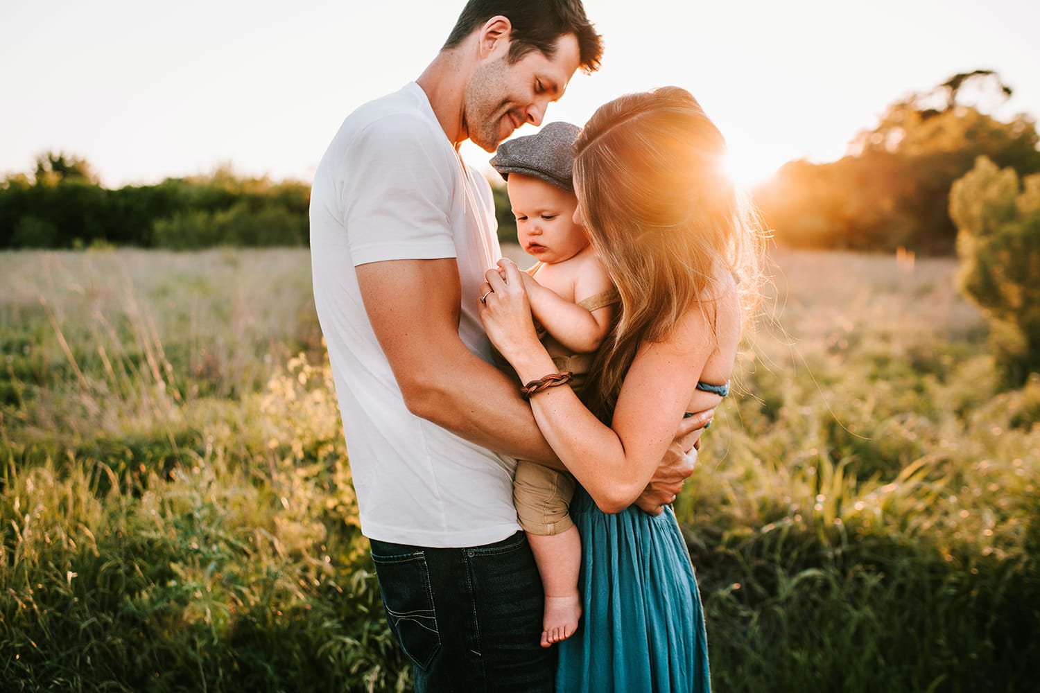 9 Simple Ways To Pose Large Families for Portraits