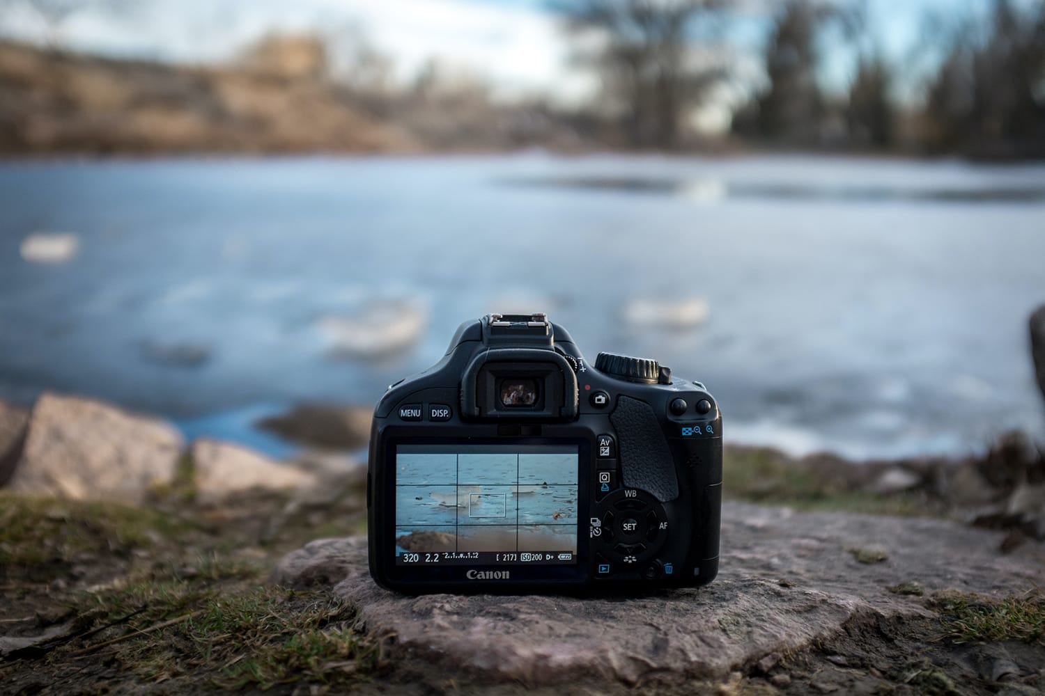 How to Reduce Camera Shake When Shooting Hand-Held