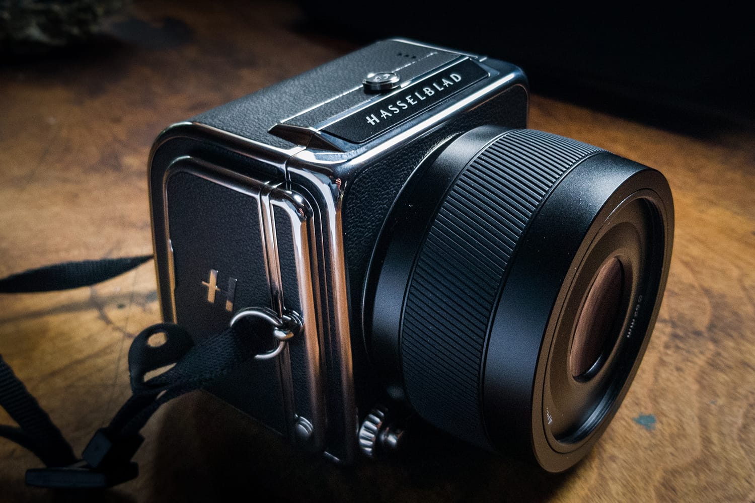 In-Depth Review of the Hasselblad 907X 50C Medium Format Mirrorless Camera