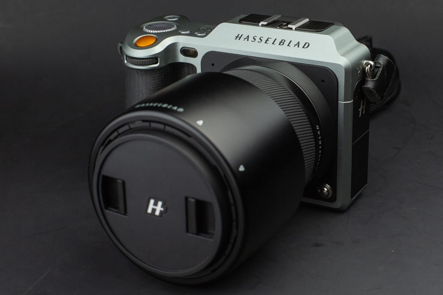 Hands-On Review of the Hasselblad X1D-50c Medium Format Mirrorless Camera