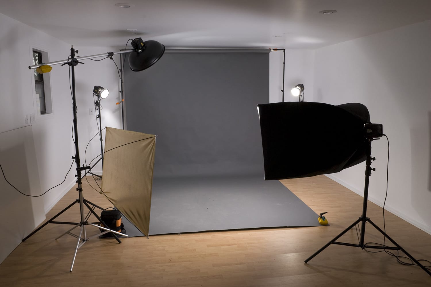 What is a KEY LIGHT? - And how it's used in portrait photography