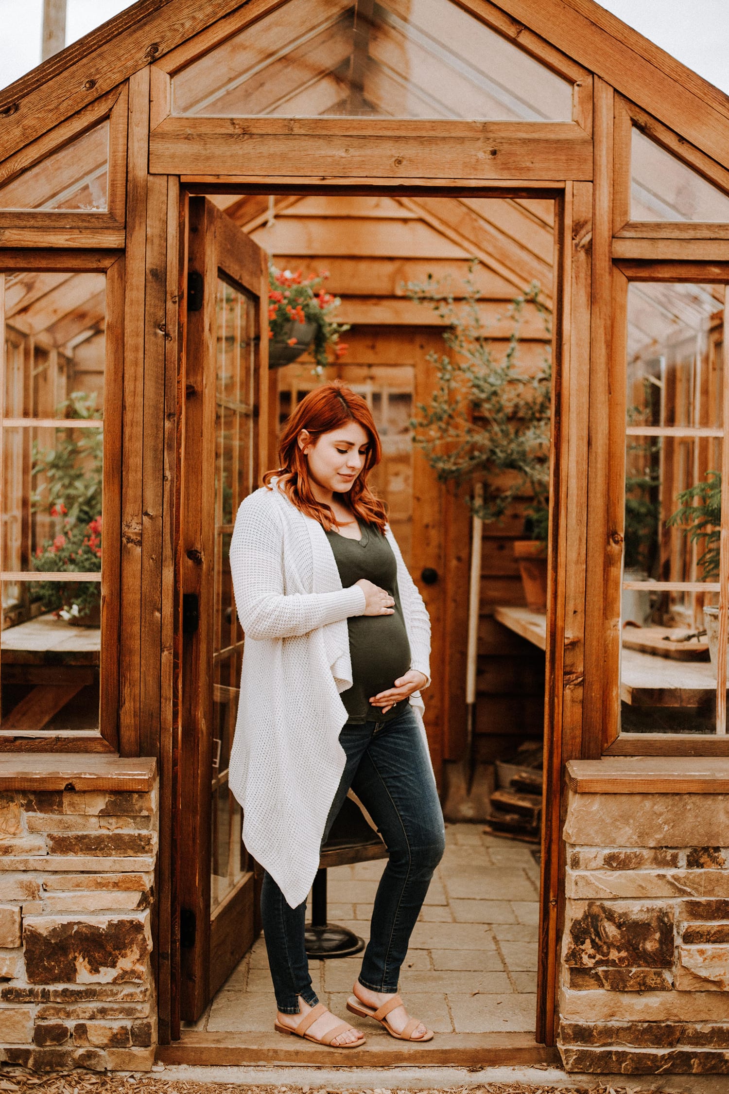 How to Ensure Your Maternity Photography Session Is a Success