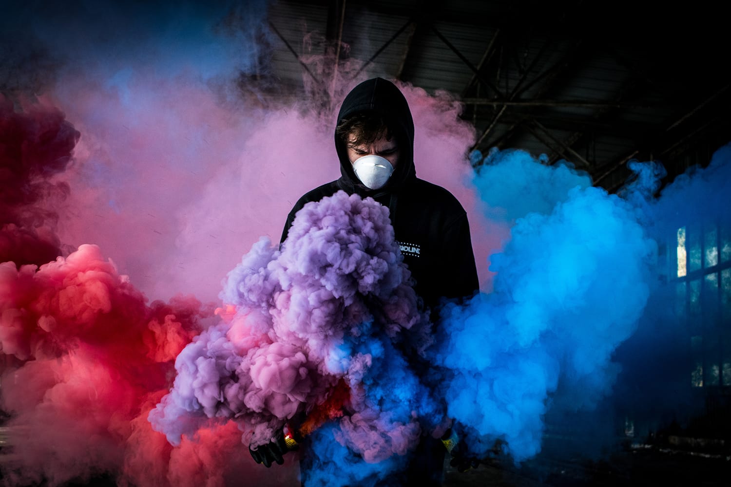 6 Easy Steps for Creating Awesome Smoke Bomb Photographs