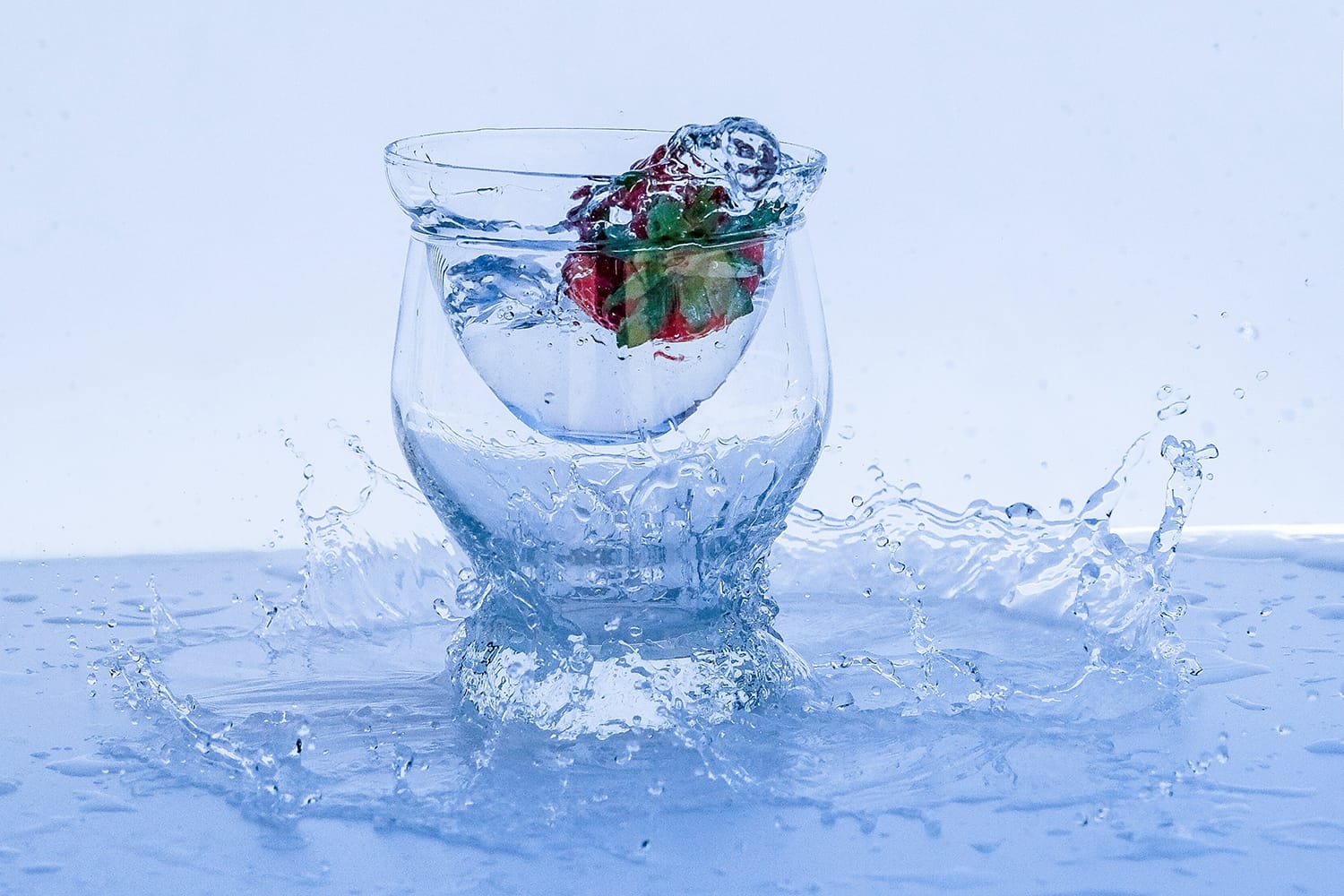 An Introduction to Splash Water Photography: 10 Tips for Stunning Images