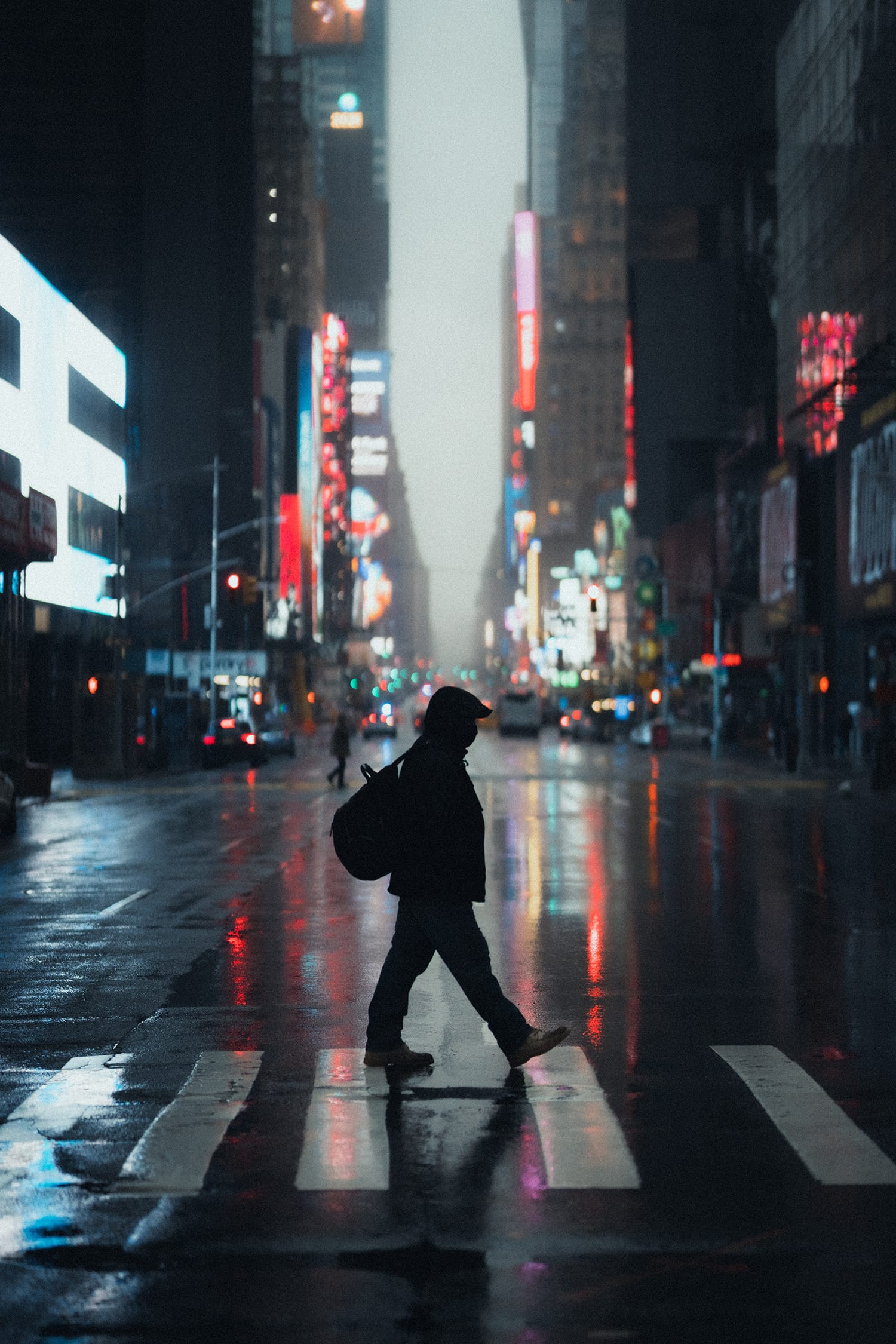 10 Killer Tips for Taking Street Photos at Night