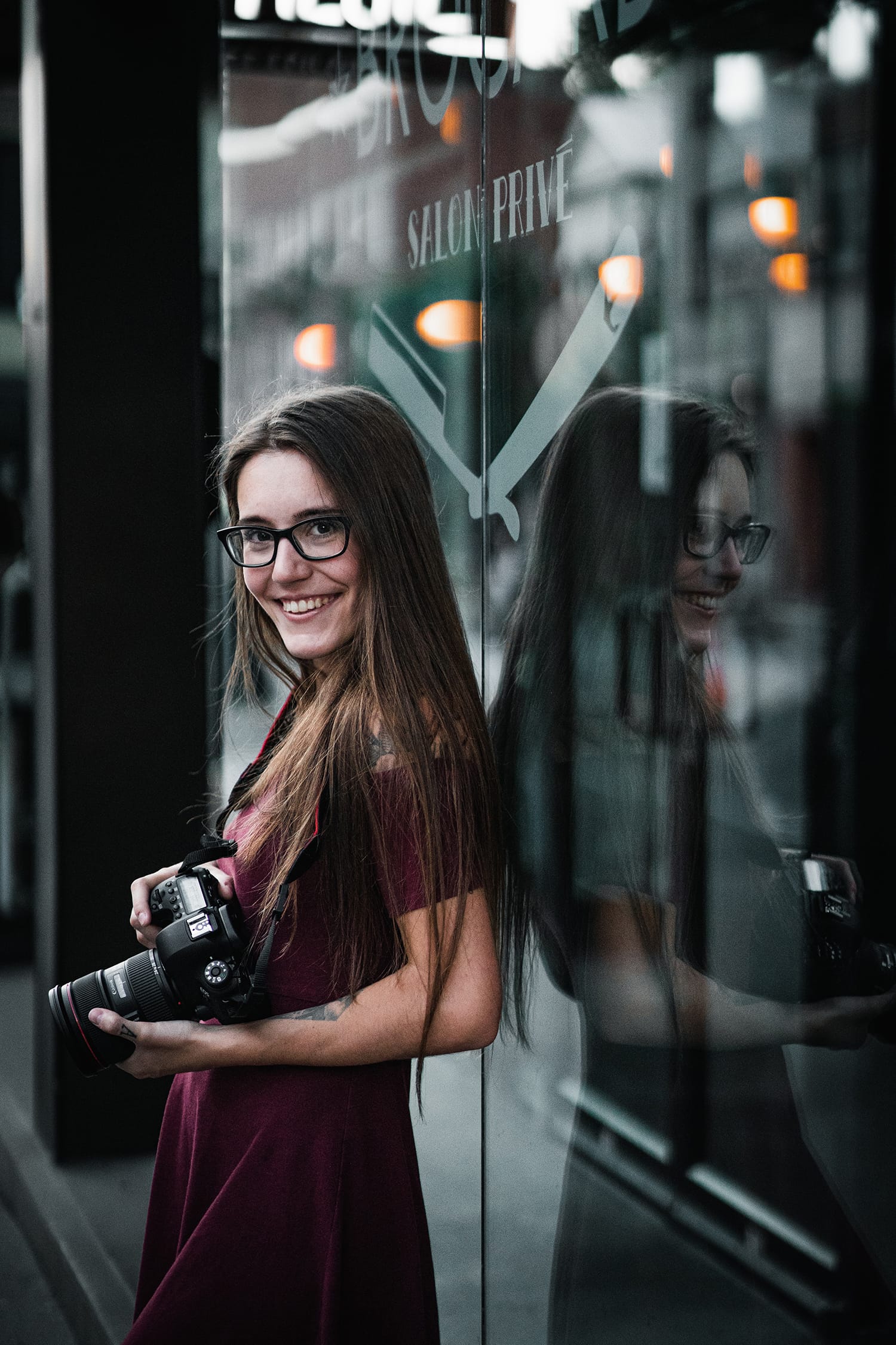 Street Photography: 18 Awesome Tips For Shooting Great Images in the City