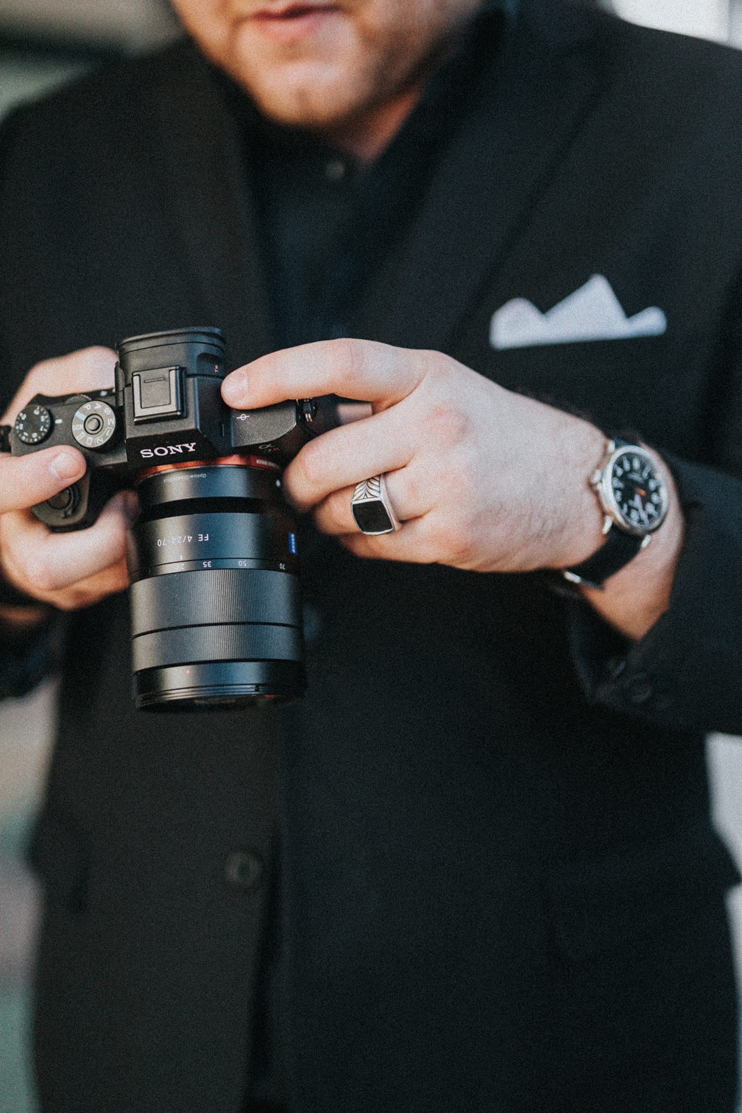 Is It Possible to Shoot Weddings as a Solo Photographer?